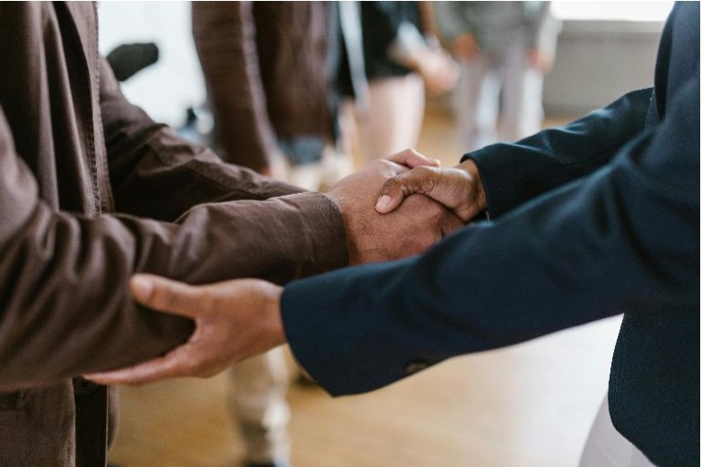 Decentralized Decision-Making in Fintech: Reduce Bottlenecks and Move Faster