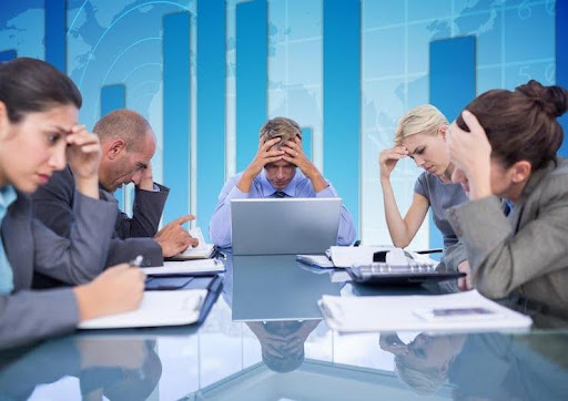Why Distributed Teams in Fintech Struggle With Decision-Making